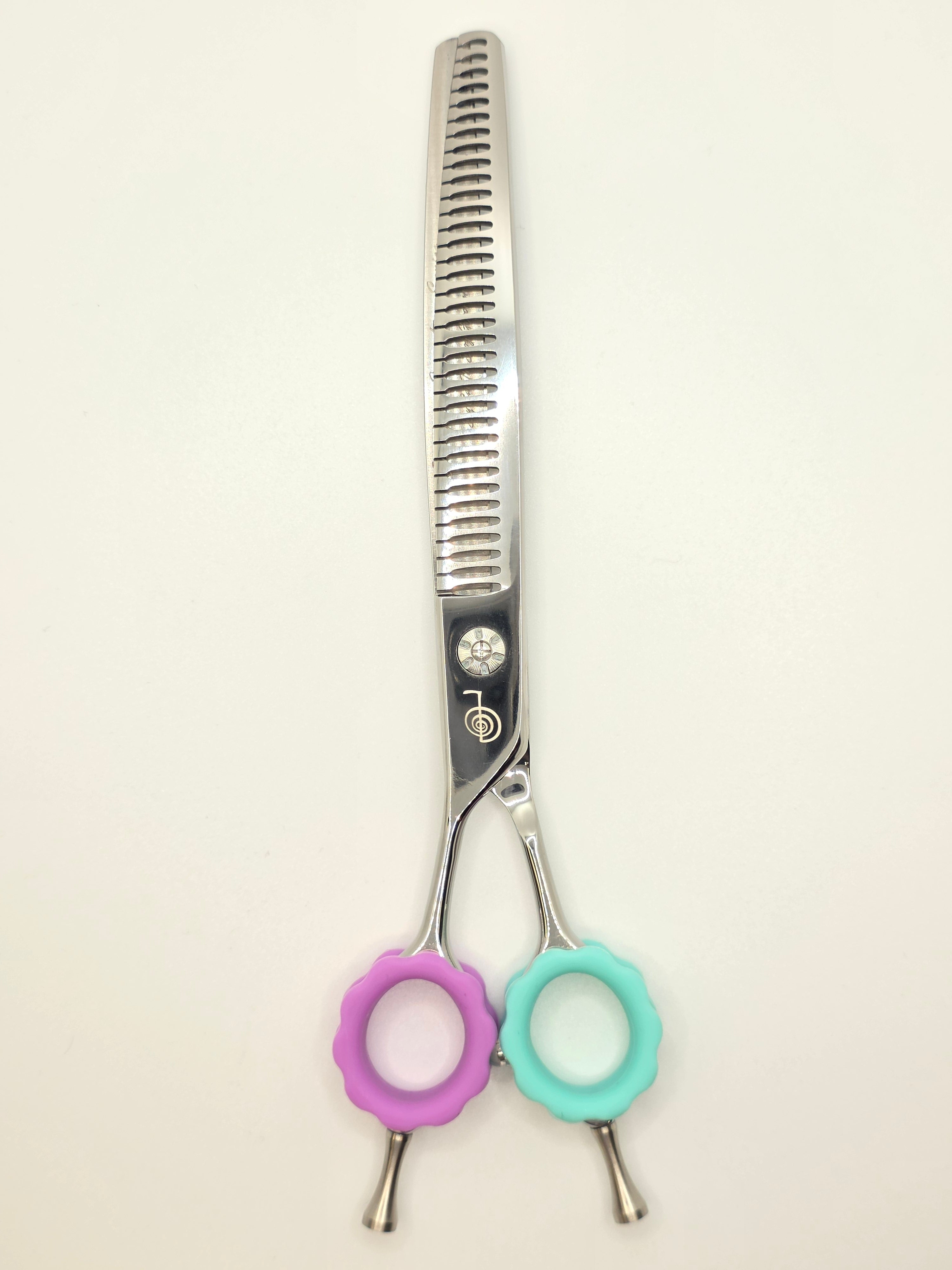 Reiki Shears - Southpaw Curved Blender - Cat The Dog Groomer Signature Collection