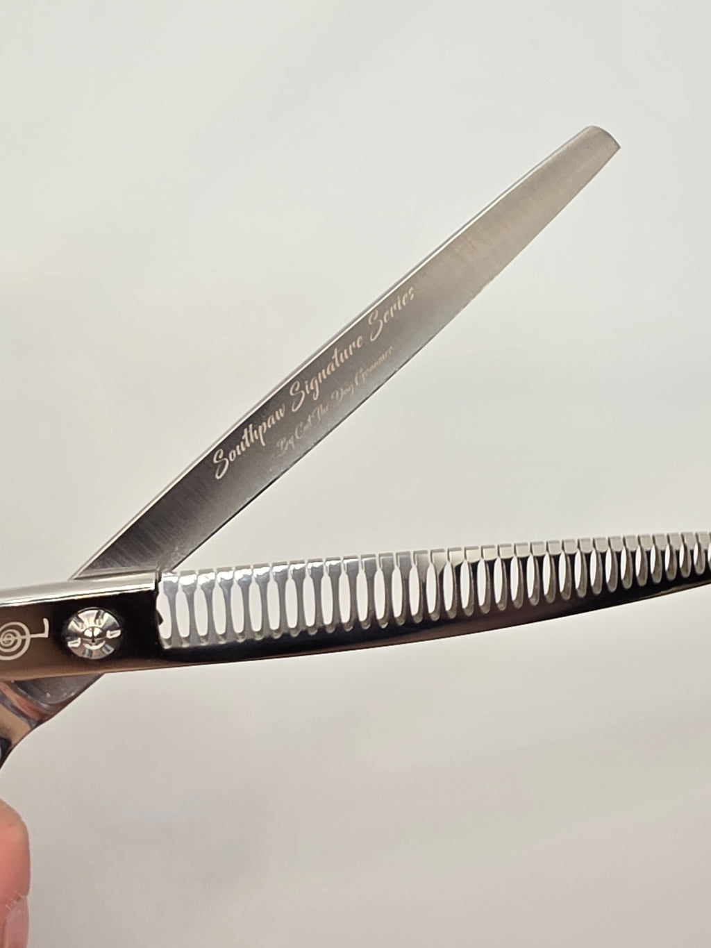 Reiki Shears - Southpaw Curved Blender - Cat The Dog Groomer Signature Collection