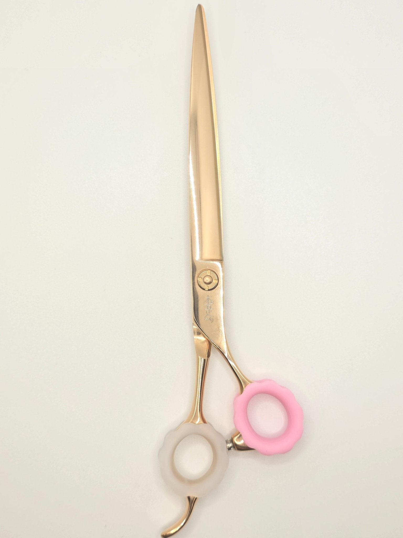 Side profile of Royal VG10 straight grooming shears