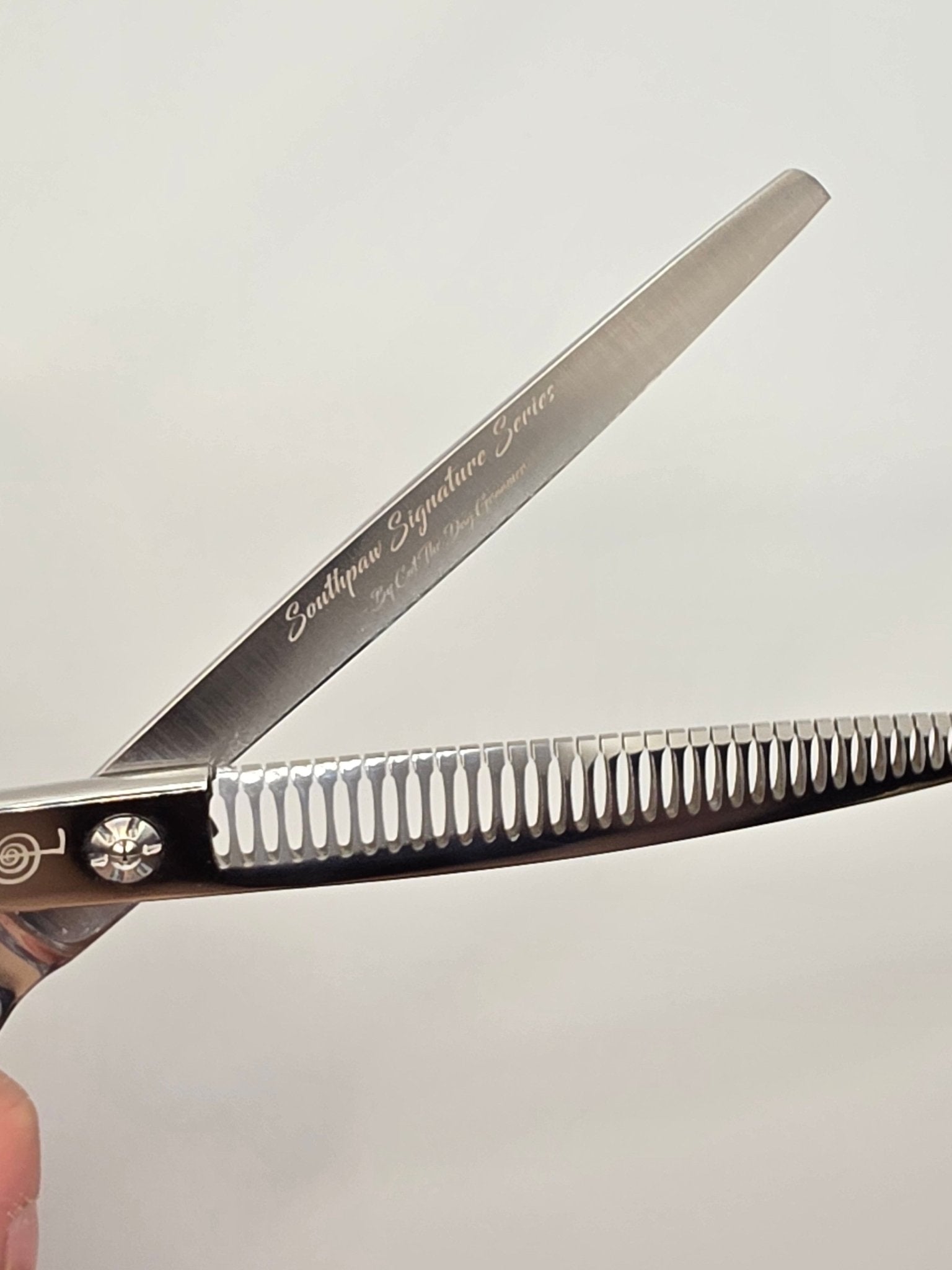 Reiki Shears - Southpaw Curved Blender - Cat The Dog Groomer Signature Collection - Reiki Shears
