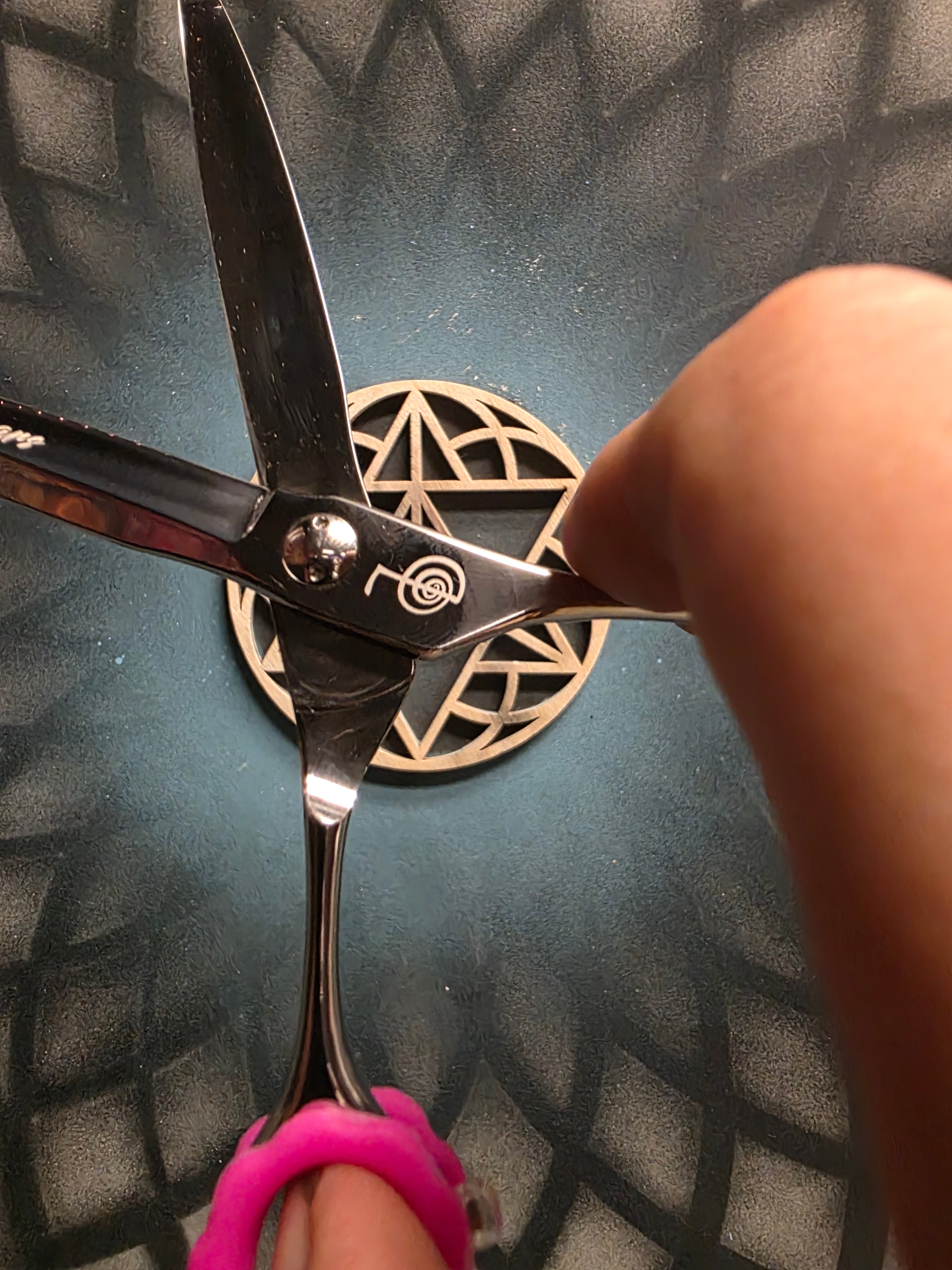 Reiki Shears 7.5 Curved Axis