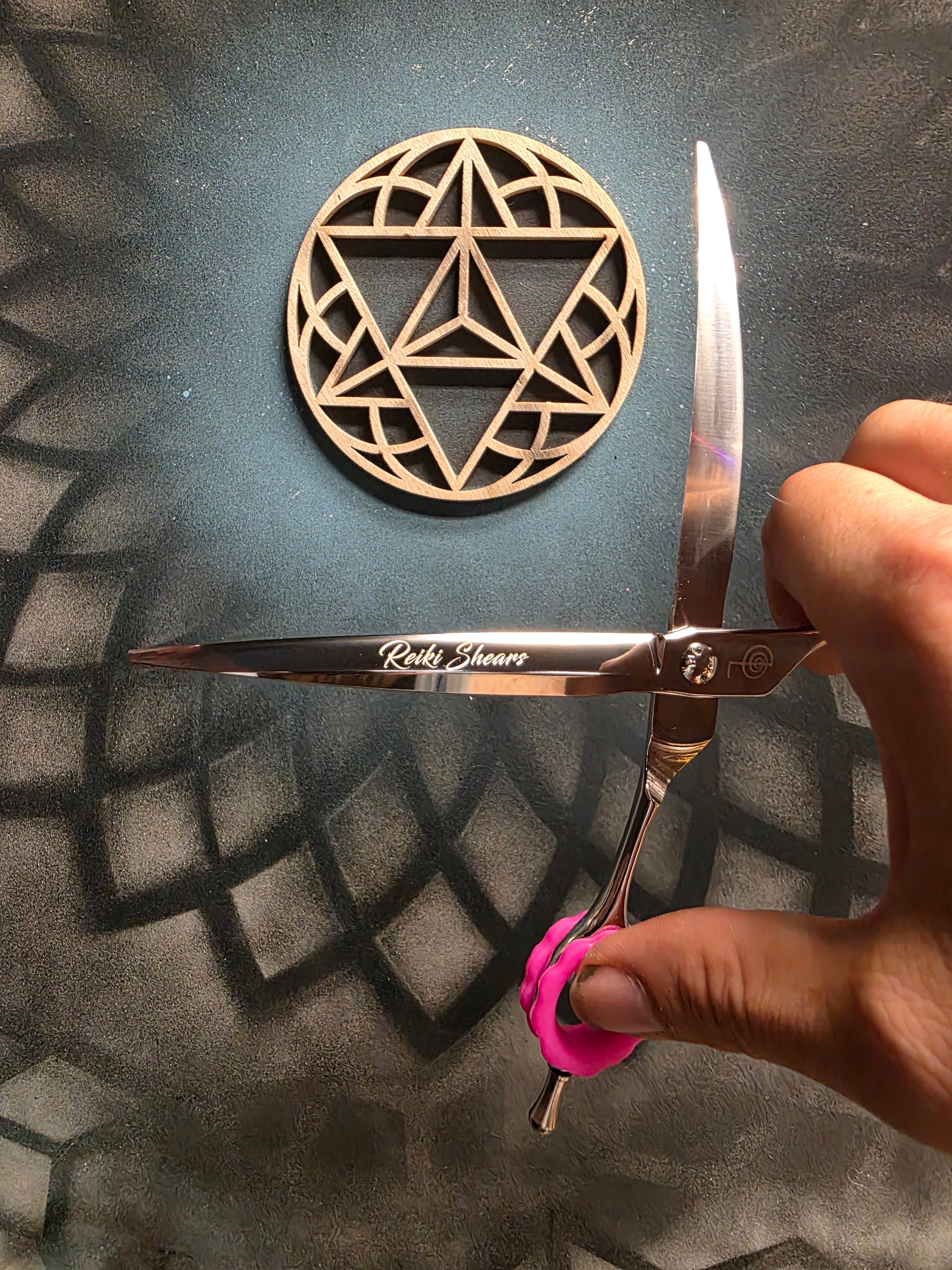 Reiki Shears 7.5 Curved Axis